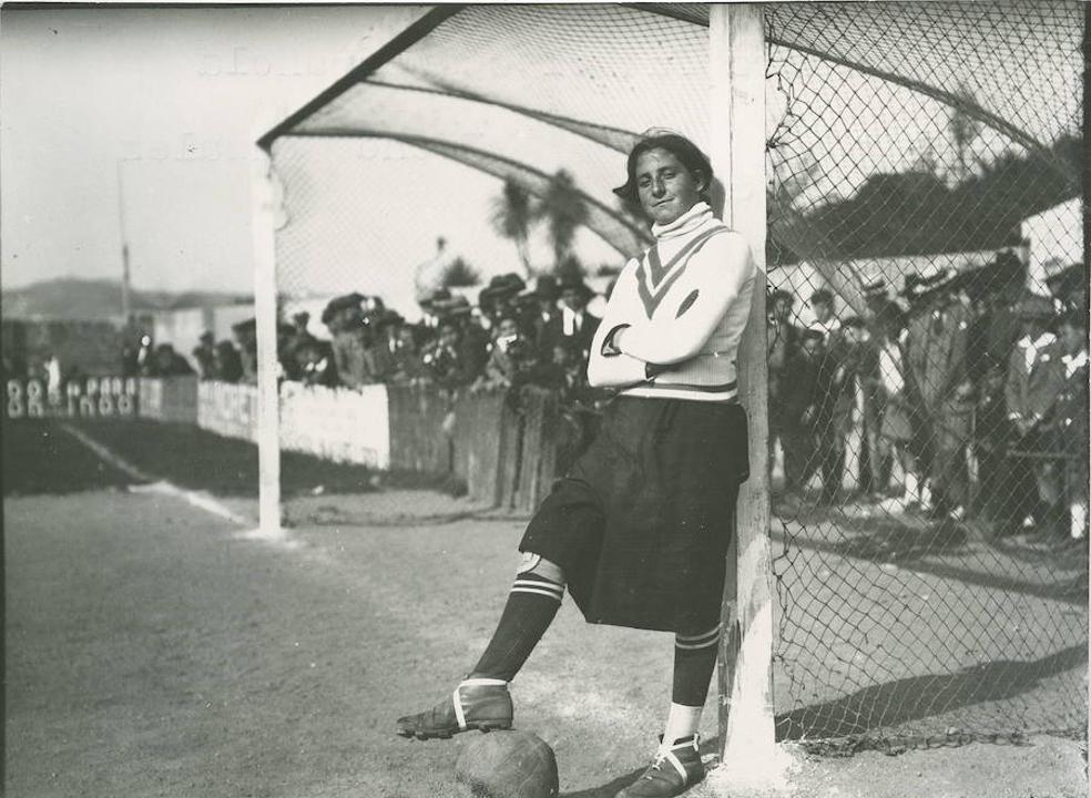La pionera del balón El Correo